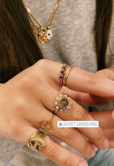 Resort Jewelry, Mod Jewelry, Jewelry Product Shots, Homemade Jewelry, Jewelry Lookbook, Jewelry Outfit, Girly Jewelry, Jewelry Inspo, Beauty Accessories