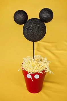 a mickey mouse birthday party idea