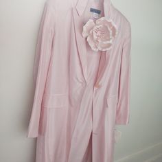 Designer~ Harris Wallace Nwt: New-Condition L U X U R Y - S I L K ~ 1 O O % Silk B E A U T I F U L ~ Soft-Shade Blush-Pink~ V I N T A G E Era Design Elegant ... Longer Length Jacket~ Dress + Jacket = 2 Pc Set~ Size: Med - Fit Size: 8 Reads Label Chest 18" Length 38" Event, Holiday, Wedding, Social, Chic~` Summer Silk Formal Outerwear, Formal Pink Summer Blazer, Feminine Spring Wedding Outerwear, Elegant Summer Wedding Outerwear, Elegant Pink Daywear Outerwear, Feminine Formal Spring Blazer, Chic Silk Outerwear For Wedding, Elegant Spring Satin Blazer, Chic Pink Blazer For Evening