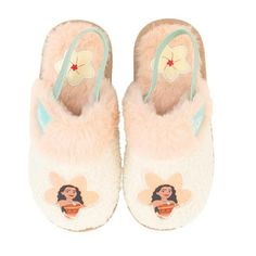 Set sail on a journey of comfort and fun with the Moana Scruff Slippers by Disney. The vibrant colors and enchanting Moana graphic capture the essence of the adventurous heroine, sparking imagination and wonder with every step. The plush lining and cushioned insole help provide cozy comfort for all-day wear and the slip-on design offers easy on-and-offideal for lounging indoors or fun outdoor adventures. Let your child slip into these ulta-soft scruff slippers or gift it to your princess fan. Si Frozen Elsa Shoes, Elsa Shoes, Coral Shoes, Animal Slippers, Disney Princess Cinderella, Girls 21st, Disney Elsa, Disney Frozen Elsa, Fuzzy Slippers