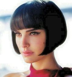 Bang & bob Natalie Portman Short Hair, Chinese Bob, Chinese Bob Hairstyles, Dark Bob, French Braid Hairstyles, Sleek Bob