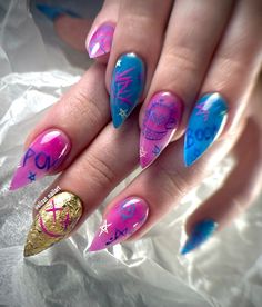 Uñas league of legends Jinx League Of Legends Nails, Jinx Nails, How To Do Nails, League Of Legends, Nail Inspo, Nail Colors, Nail Designs, Nail Art, Nails