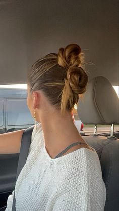 Slicked Back Hair, Work Hairstyles, Sleek Hairstyles, Hair Envy, Hairstyles For School, Beach Hair, Aesthetic Hair, Hair Dos, Hair Day