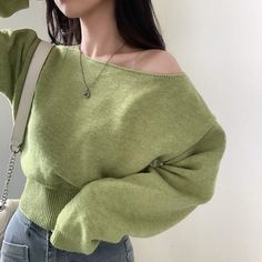 Solid Color Pullover Cropped Sweater Green Casual Sweater, Casual Green Solid Color Sweater, Green Solid Color Sweater For Spring, Spring Green Solid Color Sweater, Green Solid Color Spring Sweater, Trendy Green One-size Sweater, Casual Light Green Top For Fall, Casual Light Green Fall Top, Green One-size Sweater For Spring