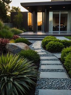 Landscaping Ideas Landscaping Photography, Backyard Seating Area, Side Yard Landscaping, Landscapes Photography, Front Yard Design, Garden Idea, Gardens Design, Outdoor Gardens Design, Home Landscaping