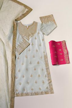 Embroidery Dresses, Luxury Room, Luxury Room Bedroom, Dream Dresses, Simple Pakistani Dresses, Boutique Dress Designs, Chiffon Dupatta, Luxury Rooms, Jungkook Abs