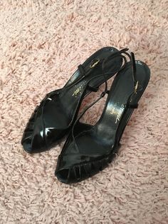 Vintage 1950's Black Shiny Strappy High Heel Shoes Daphne Scooby Doo Costume, Daphne Costume, Strappy High Heels, Womens Pumps, Shoes Size 6, Leather High Heels, Black High Heels, Heel Shoes, Womens Heels