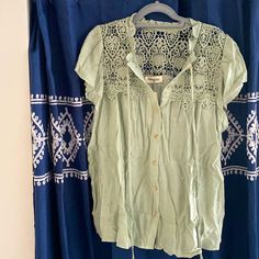 Impressions Boutique Boho Lace Blouse Plus Size Never Worn Bohemian Green Top For Daywear, Green Bohemian Blouse For Daywear, Bohemian Green Blouse For Daywear, Green Casual Blouse With Lace Top, Summer Green Lace Top Blouse, Green Lace Top Blouse For Summer, Boutique Boho, Blouse Plus Size, Boho Boutique