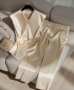 High Waist Wide Leg Pants, Woman Suit Fashion, Suit Women, Classy Work Outfits, Classy Casual Outfits, Stylish Work Outfits, Classy Casual, Modest Fashion Outfits, Celebrity Outfits