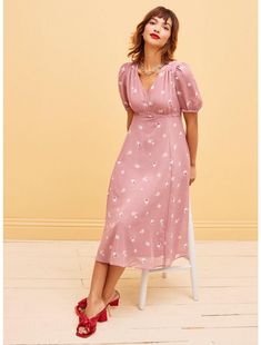 Her Universe Disney Minnie Mouse Flower Chiffon Midi Dress Disney Outfits Women, Rock Dresses, Culture Clothing, Midi Dress Plus Size, Wedding Week, Her Universe, Chiffon Midi Dress, Disney Dresses, Fashion Wishlist