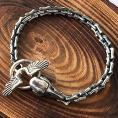 Men's Sterling Silver Raven Skull Chain Bracelet - Jewelry1000.com Masculine Jewelry Sterling Silver, Silver Jewelry Bracelets For Men, Cool Mens Bracelets Silver, Cool Bracelets For Guys Silver, Crow Skull, Raven Skull, Mens Bracelet Silver, Men Bracelet, Sterling Silver Mens