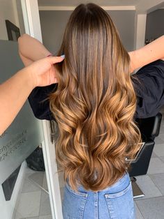 Mel Hair Color, Baby Lights Caramelo, Olive Skin Tone Hair Color, Caramel Blonde Hair Color, Balayage Hair Copper, Balayage Caramel, Baylage Hair