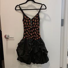 Never Worn Forever 21 Black Mini Dress Flirty Style, Forever 21 Black Flirty Mini Dress, Forever 21 Flirty Black Mini Dress, Flirty Black Dress From Forever 21, Forever 21 Ruffled Dresses For Parties, Forever 21 Black Fitted Dress, Forever 21 Dresses, 21 Dresses, Floral Dress