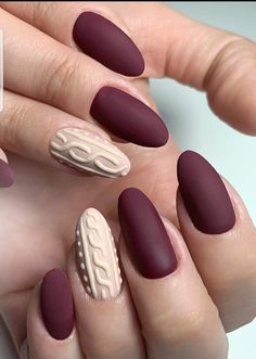 Dip Sweater Nails, Sweater Nail Art Fall, Sweater Nails Almond Shape, Winter Nails Maroon, Burgundy Sweater Nails, Christmas Nails Simple Classy Short, Nails Efecto Sueter, Sweater Effect Nails, Nails Sweater Design