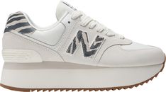 Platform New Balance, New Balance 574 White, Cute Sneakers, New Balance 574, Casual Sneakers Women, New Balance Sneakers, Swag Shoes, Platform Sneaker, Running Shoes Sneakers