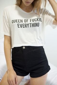 a. Queen Of Everything, Social Trends, Graphic Tops, Cool Tees, Crop Tee, White T, Brandy Melville, Brandy