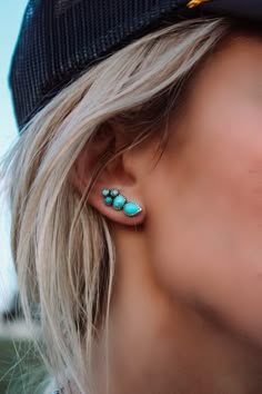 Western Stud Earrings, Earring Styles Ideas, Southern Earrings, Cute Piercing Ideas, Turquoise Jewelry Wedding, Diy Western Jewelry, Turquoise Jewelry Outfit, Turquoise Jewelry Western, Western Fashion Jewelry