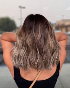 Short Hair Highlights, Short Hair Trends, Brown Hair Balayage, Shot Hair Styles, Short Hair Balayage, Short Hair Color, Hair Wax, Penteado Cabelo Curto, Colored Hair