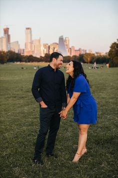 Austin Engagement Session - The Skyline at Sunset - Zilker Park Austin Skyline, Zilker Park, Park Engagement Photos, Madly In Love, Life Photography, Hanging Out, Engagement Session