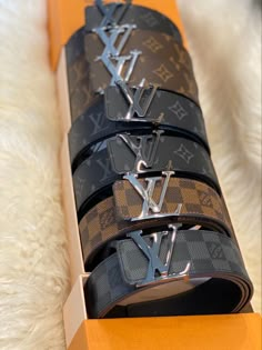 Belt Louis Vuitton Bracelet, Louis Vuitton Gifts, Hype Clothing, Basket Style, Dope Outfits For Guys, Street Fashion Men Streetwear, Louis Vuitton Belt, Monogram Pattern