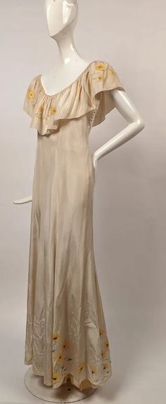 1930’S HAND PAINTED DAISY FLORAL IVORY TAFFETA LONG DRESS | eBay Cream Silk Gown With Fitted Bodice, Spring Wedding Silk Dress With Bias Cut, Bias Cut Long Dress With Fitted Bodice, Bias Cut Fitted Bodice Long Dress, Cream Silk Evening Gown, Silk Cream Evening Dress With Fitted Bodice, Silk Maxi Dress With Ruffled Fitted Bodice, Vintage Ruffled Midi Dress For Evening, Bias Cut Satin Dress For Daywear