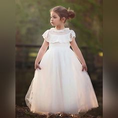 This Is A Gorgeous Dress. The Details Are So Precious. Would Make A Great Flower Girl Dress. Questions? Leave A Comment Below! Ruffled Tutu Dress For First Communion, Spring Princess Tutu Dress For Confirmation, Lace Trim Princess Dress For Dress-up, Spring Confirmation Princess Dress With Ruffles, Green Tulle Skirt, Velvet Christmas Dress, Velveteen Dress, Long Sleeve Plaid Dress, Girls Smocked Dresses