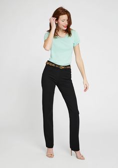 Striking the perfect balance between versatility and comfort, the 7-pocket pant is made of a luxuriously cozy 4-way stretch ponte fabric, thoughtfully featuring three hidden pockets that add practicality. The straight fit creates clean lines and classic looks—and is ideal for both relaxing at home and a busy day at the office. #officeOutfit #workfromHome #Businesscasual #ad #USwoman #workwear #businessoutfit #dresspants #curvywomen #affiliatelink #stretchpants #curvyfashion #plussize Best Pants, Casual School Outfits, Yoga Pant, Casual Summer Outfit, Pocket Pants, Dress Pant, Stretch Pants, Spring Outfits Casual, Pocket Dress