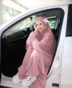 Modest Balletcore, Pink Hijabi Outfits, Pink Khimar, Cute Hijabi Outfits, Islamic Modest Fashion, Modest Outfits Muslim, Pink Hijab, Fesyen Islam, Estilo Hijab