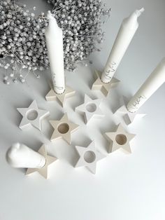 This handmade star candle holder is the perfect gift or souvenir. Equipped with a few dip dye candles - perfect table decoration. These small candle holders are also perfect for Secret Santa, as a gift for Santa Claus or as filling for the Christmas calendar. Make yourself or your loved ones happy and make yourself comfortable at home. The candle holder is cast, sanded and finished by hand. Since this is a handmade product, it can therefore vary in color or surface may vary slightly. Small air b Dip Dye Candles, Candle Holder Christmas, Mini Candle Holders, Star Candle Holder, Small Candle Holders, Mini Candle, Star Candle, Christmas Calendar, Mini Candles