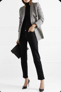 Office Outfits For Ladies, Work Outfits Women Professional, Look Office, Gray Blazer, Looks Black, Professional Attire, Black Vest