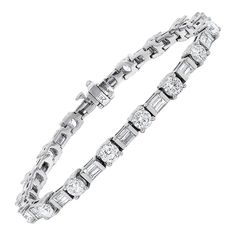 18 Karat White Gold Elegant Diamond Tennis Bracelet For Sale at 1stDibs | baguette bracelet, diana tennis bracelet Vintage Luxury Tennis Bracelet With Single Cut Diamonds, Diamond Bracelet Design, Emerald Bracelet, Platinum Diamond Rings, Unique Diamond Rings, Indian Jewelry Sets, Classic Bracelets, Diamond Jewelry Designs, Bangles Jewelry Designs