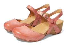 Dansko Tiffani - Women's Shoes : Coral Milled Burnished : Dansko Tiffani is the perfect heeled sandal to get you ready for spring. The classic fashion of a closed toe sandal takes on a subtle heel for true wear-anywhere style. Easy to dress up and comfortable enough to last all day, Tiffani is a warm-weather essential. Crafted from burnished leather upper and breathable leather lining, it showcases stapled construction. Suede socklining for a soft underfoot experience. Cushioned energy-return PU Dansko Sandals, Vintage Style Shoes, Fashion Shoes Sandals, Perfect Heels, Closed Toe Sandals, Bridesmaid Shoes, Black Shoes Women, Heeled Sandal, Dansko Shoes