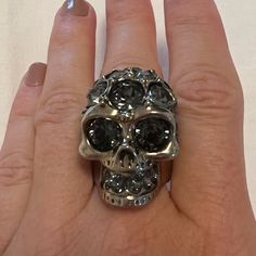 Excelent Conditions Skull Crystals, Mcqueen Jewelry, Skeleton Jewelry, Crystals Ring, Gothic Angel, Alexander Mcqueen Skull, Ring Color, Crystal Rings, Womens Jewelry Rings