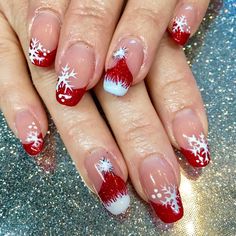 Christmas Nail design by Amy Thompson at Fingertip Beauty Mum Nails, Nail Designs Winter, Easy Nail Designs, Winter Nail Ideas, Nail Short, Red Nail Art Designs, Bright Nail Designs, Valentines Day Nail