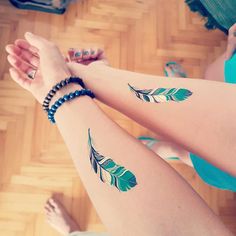 #rings #fairygrunge #fairy #fairycore #cats #badlydrawn #converse #shoes #tattoos #pinterest#bestfriendstattoos Feather Tattoo Arm, Small Best Friend Tattoos, Indian Feather Tattoos, Tattoos Geometric, E Tattoo, Cute Tattoos For Women