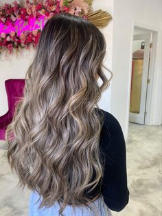 Highlights Brown Hair Balayage, Medium Brunette Hair, Perfect Blonde Hair, Black Hair Balayage, Hair Color Options, Brown Hair Inspo, Hair Color Caramel, Hair Color Formulas