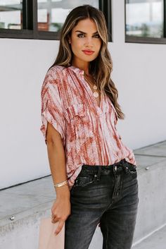 Orange Printed Pocket Short Sleeve Blouse Stylish Blouse, Cuffed Shorts, Loose Shirts, Blouse Online, Size Pattern, Shorts With Pockets, Short Sleeve Blouse, Unique Print, Sky Blue