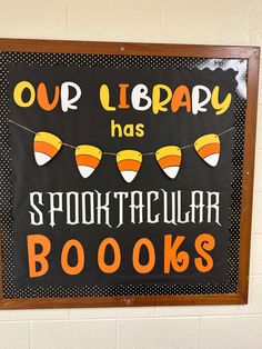 Read More Books Halloween Bulletin Board, Pumpkin Library Display, Fall Library Bulletin Boards High School, Elementary Library Ideas Decor, Halloween Library Door Decorations, September Library Book Displays, October Book Displays, Thanksgiving Displays For Library, Librarian Desk Decor