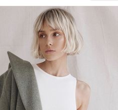 French Bob Blonde Bangs, Short Blonde Fringe, Cool Blonde Bob, Blonde Bob Hairstyles With Bangs, Blond Bob With Bangs, Ice Blonde Bob, French Bob Blonde, Short Blonde Bob With Bangs, Blonde French Bob