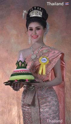 Thai dress🇹🇭Sabai🇹🇭Thai culture🇹🇭#Thaiweddingdress#Sabai#Thaiculture Festival