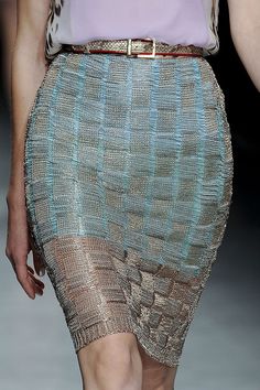 Angelo Marani Spring 2012. Glamorous Chic Life, A Skirt, Beautiful Skirts, Art Textile, Online Dress Shopping, Knit Skirt, Crochet Fashion, Fashion Week Spring