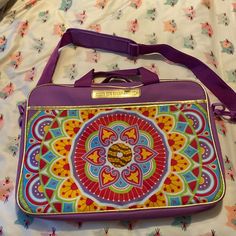 Brand New Girl Scout Laptop Bag. Purple In Color With Gold Trim. And Desk Organizer To Keep All Of Your Items Organized Scout Bags, Desk Organizer, Girl Scout, Girl Scouts, Desk Organization, New Girl, Purple Gold, Gold Trim, Laptop Bag