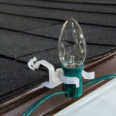 We've taken one of the best all-around light clips on the market and made them even better!The updated design features include: An improved fit on gutters and under shingles for a more secure hold all season long An integrated utility hook for maximum versatility Easier and more precise bulb installation 1 set package (set includes 50 clips) Commercial grade Christmas hardware Designed for and used by professional decorators Works with new style LED as well as traditional C6, C7, C9, icicle and