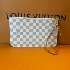 Autentic Lv Neverfull Pochette New , Never Used Very Cute Luxury White Pouch For Daily Use, Luxury White Clutch Pouch, Designer White Pouch Clutch, Designer White Clutch For Everyday Use, Designer White Clutch For Daily Use, Louis Vuitton Strap, Louis Vuitton Eva Clutch, Damier Azur Neverfull, Louis Vuitton Clutch Bag