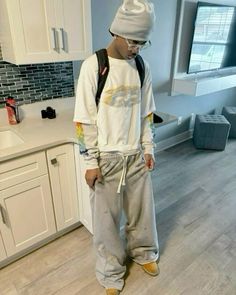 Male Street Wear Outfits, Men Baggy Outfit Ideas, Comfy Fits Men, Fashion Male Outfits, Fits Aesthetic Men, Swirl Cornrows, Purple Braces, Ig Flicks, Skater Boy Style