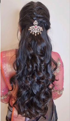 Short Hairstyles For Pattu Saree, Braided Hairstyles For Engagement, Hairstyles For Free Hair, French Braid For Wedding Indian, Hair Styles For Saree Function, Tredisnal Hairstyle, Hair Leave Hair Styles, Simple Hairstyle For Marriage, Traditional Hair Styles For Half Sarees