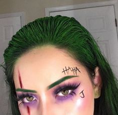 Maquillage Halloween Simple, Makeup Zombie, Halloween Makeup Clown, Halloween Fits, Female Joker, Holloween Makeup