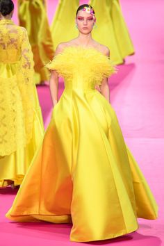 Alexis Mabille Spring 2019 Couture Fashion Show Collection: See the complete Alexis Mabille Spring 2019 Couture collection. Look 31 2019 Couture, Ellie Saab, Alexis Mabille, Yellow Gown, Collection Couture, Atelier Versace, Spring Couture, Runway Dresses, Zuhair Murad