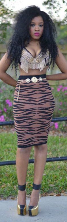 Safari Meets Glam. Fullers Earth, Gold Chain Belt, Tight Skirts, Pattern Skirt, Silk Blouses, Leopard Skirt, Fashion Shorts, Glam Style, Jewelry Black