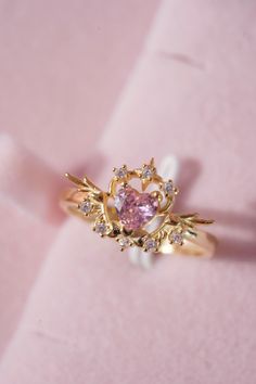 Pink Princess Ring, Princess Jwellery, Gold And Pink Ring, Fairy Rings Jewelry, Pink Fairy Wedding, Fairy Wedding Rings, Fairy Wedding Ring, Pink And Gold Jewelry, Wedding Rings Pink